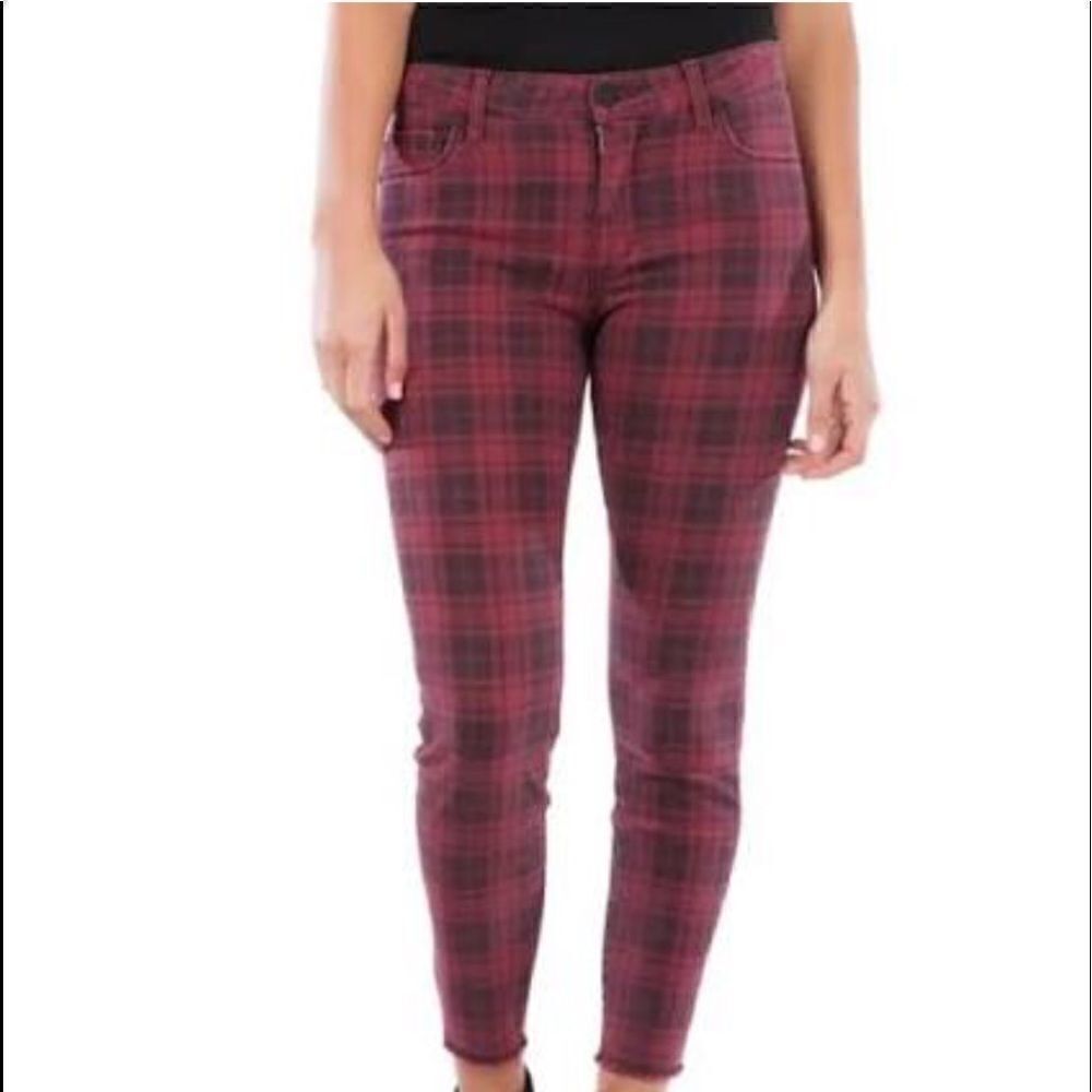 Kut from the Kloth Size 2 red plaid distressed ankle jeans skinny